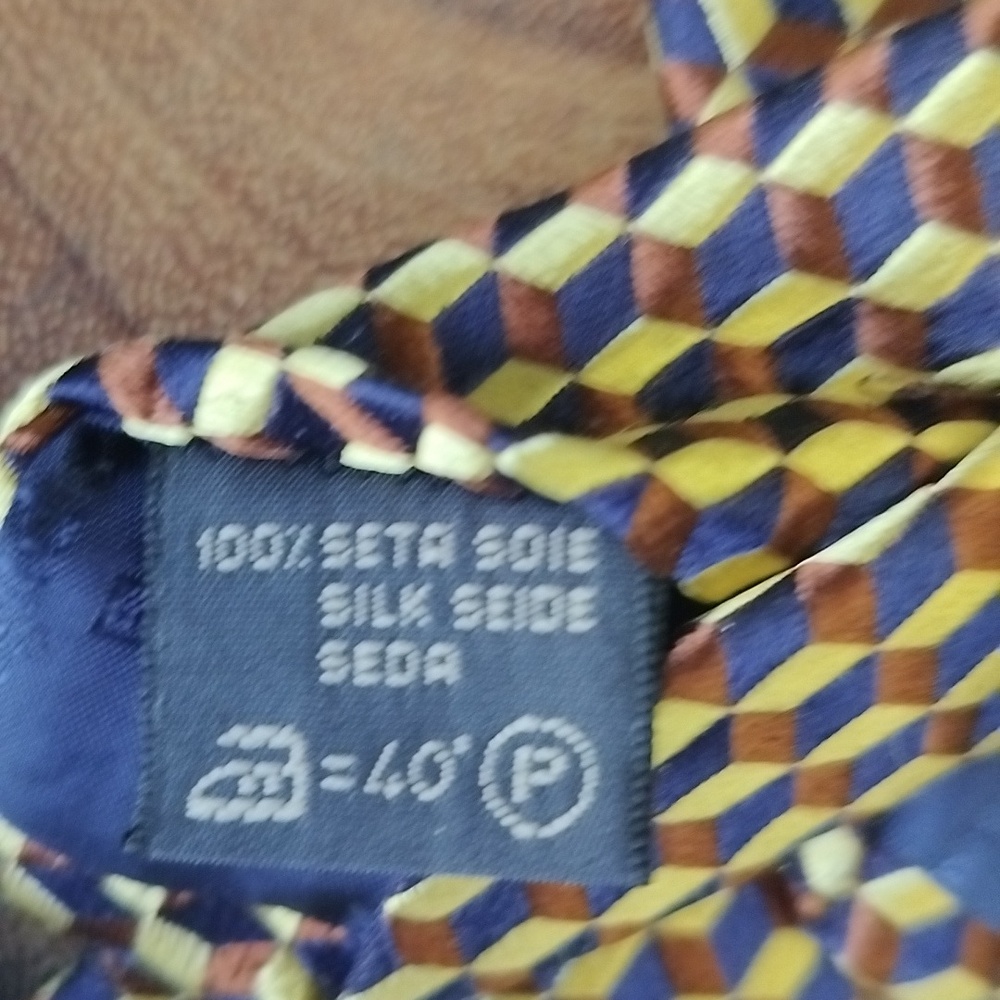 Zegna Geometric Cube Print Gold & Black w/Blue Hues Beautiful Men's Silk Tie - Picture 7 of 7